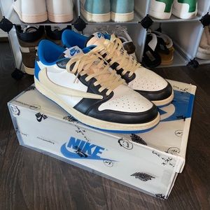 TRAVIS SCOTT x FRAGMENT JORDAN 1 LOW SIZE 10